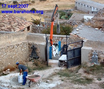 Trabajos en el cementerio.